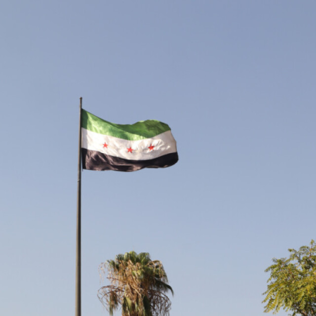 الجهات المختصة تحجز على أموال مدراء شركات قاطرجي وعائلاتهم