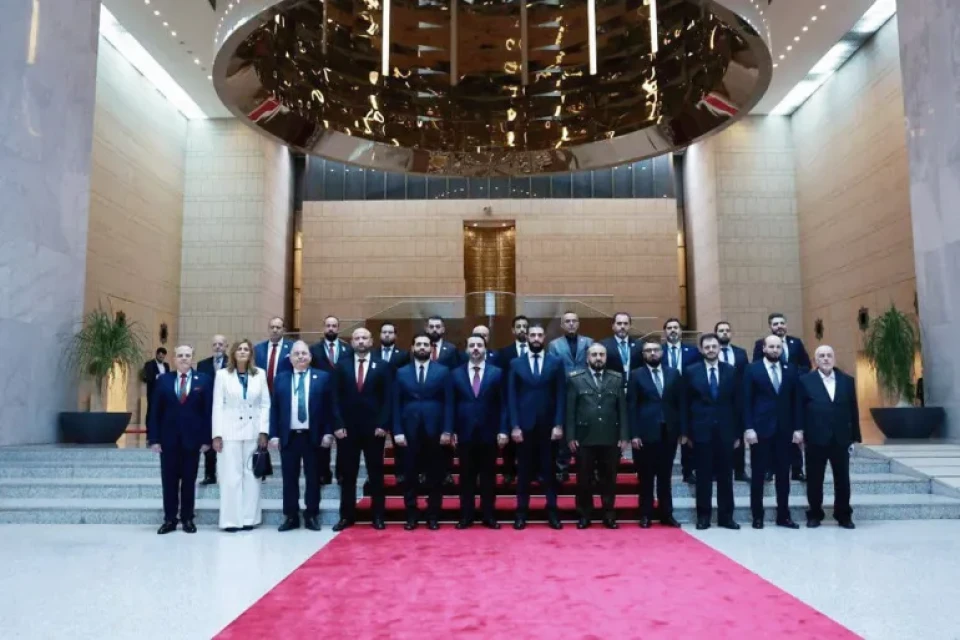 أنباء عن تعديل حكومي مرتقب