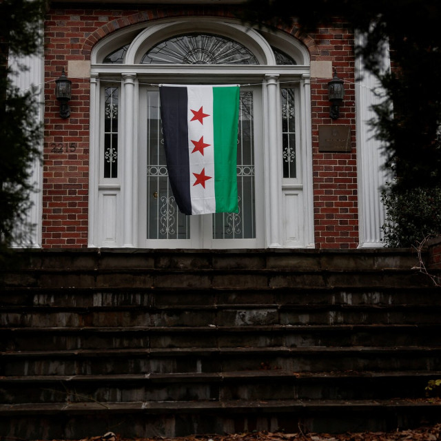 إدارة الشؤون القنصلية في وزارة الخارجية تطلق خدمة استخراج وثيقة خلاصة السجل العدلي للسوريين في الخارج